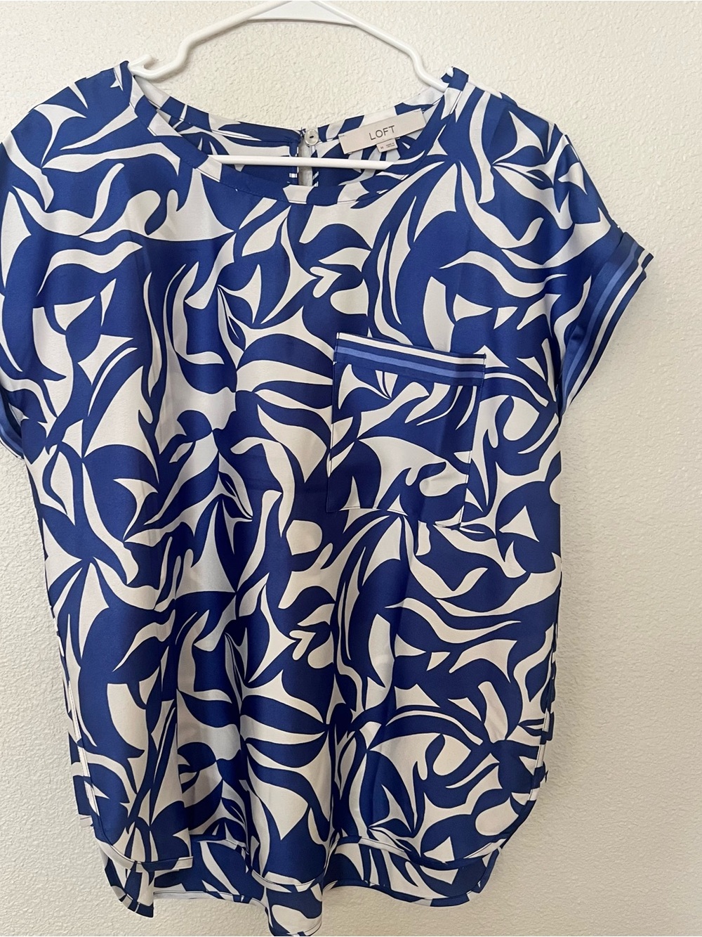 LOFT Blue & White Abstract Print Short-Sleeve Blouse